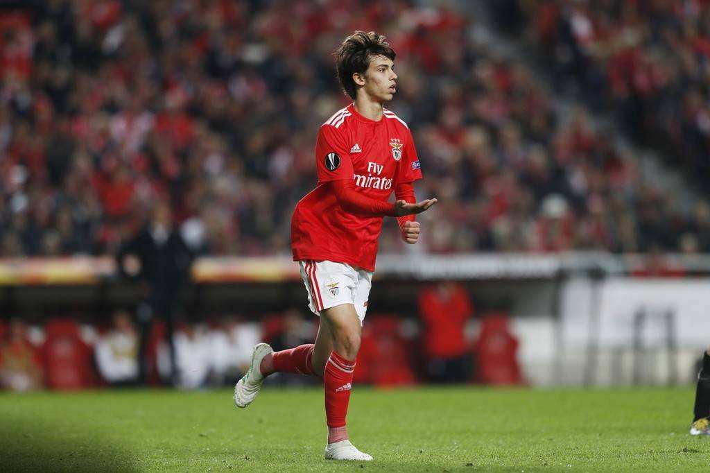 华体会体育-本菲卡力克利物浦，格列兹曼乌龙送礼西甲