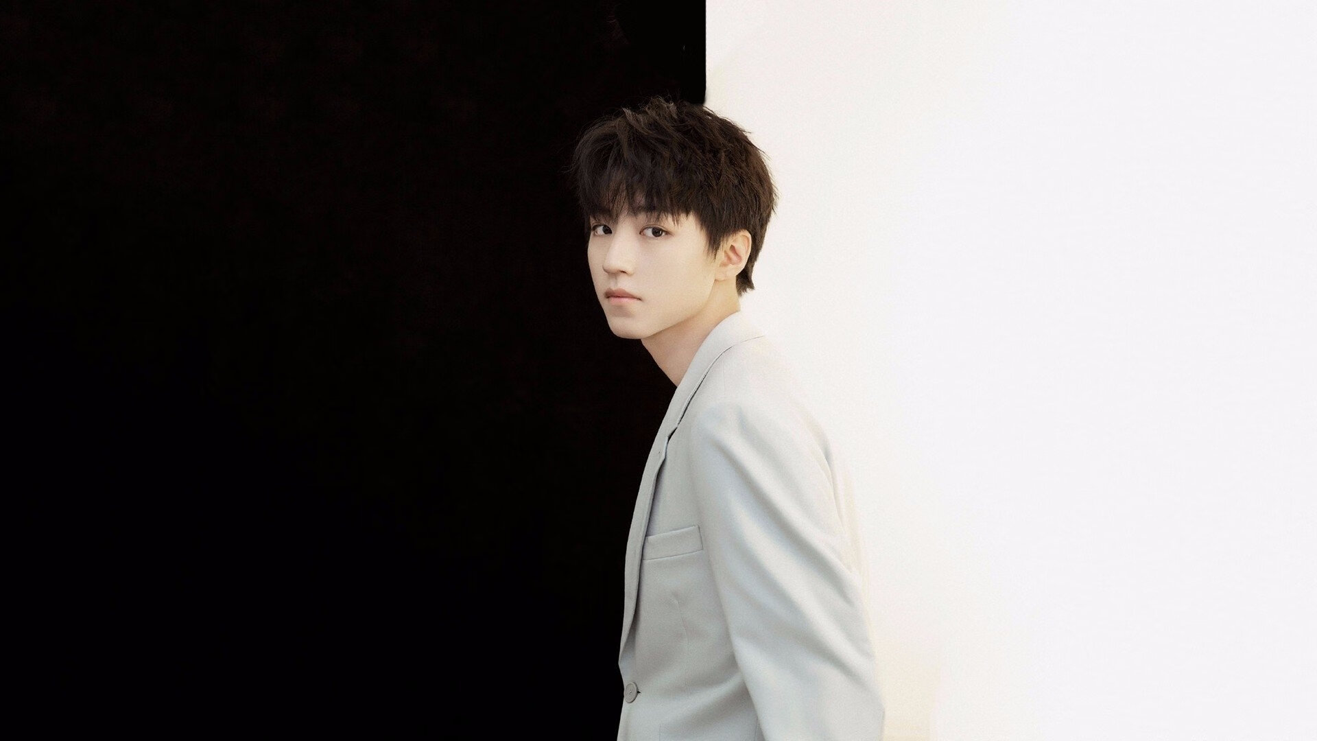 华体会下载-新贵续写荣耀，重建深陷泥潭—贝恩关键先生本色助灰熊力克奇才